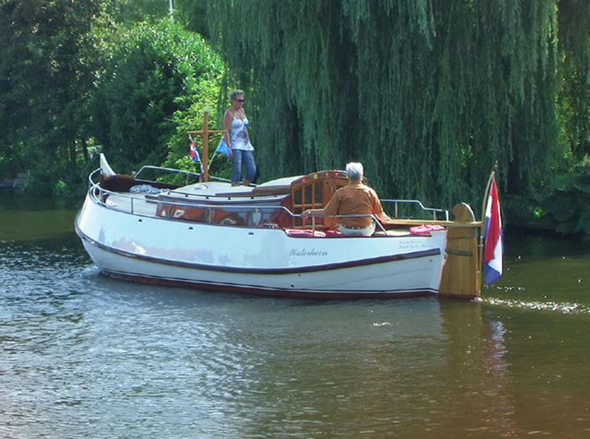 Motorbol 8.10 Waterhoen mieten